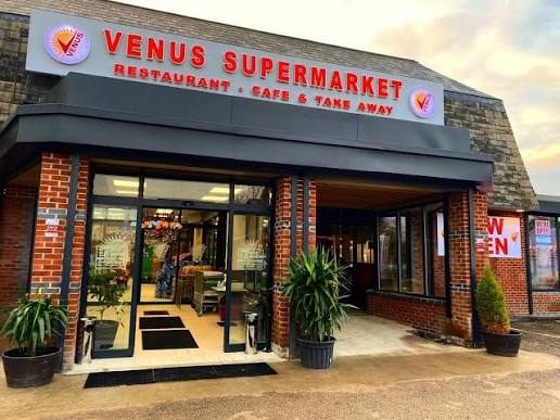 Front of a Venus Foods supermarket branch, photo 2
